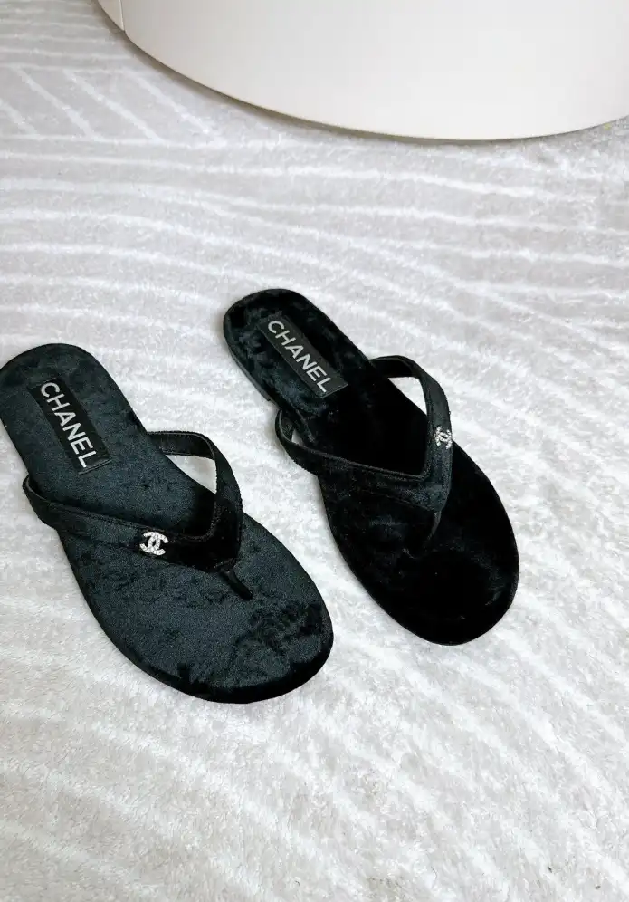 hype Chanel Slippers