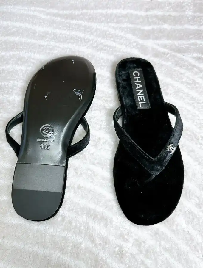 hype Chanel Slippers