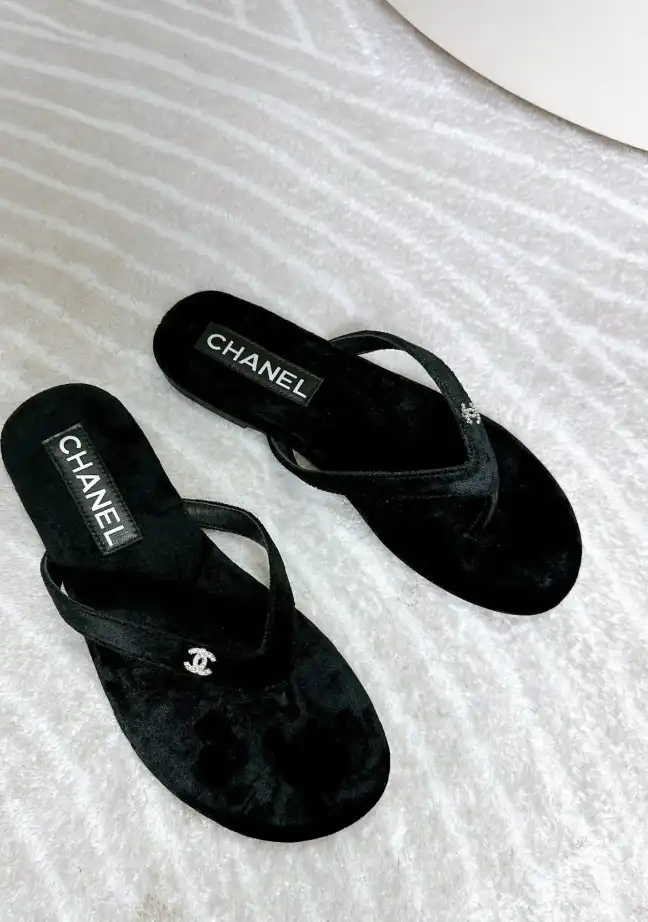 hype Chanel Slippers