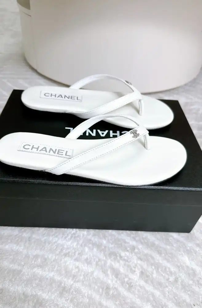 hype Chanel Slippers