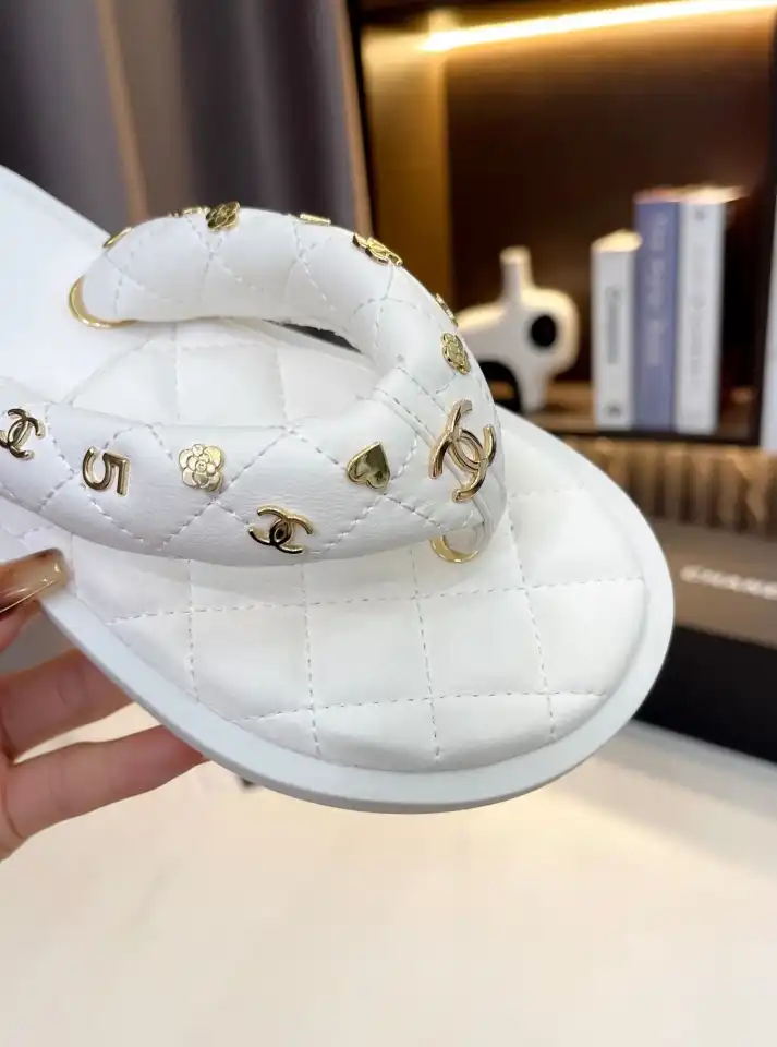 hype Chanel Slippers