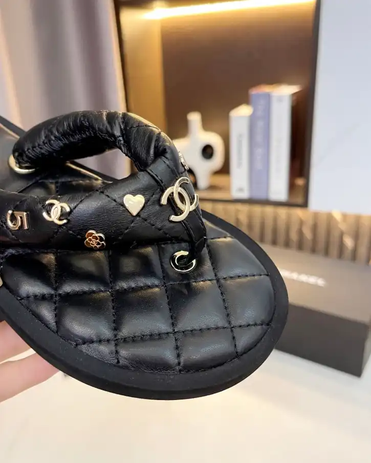 hype Chanel Slippers