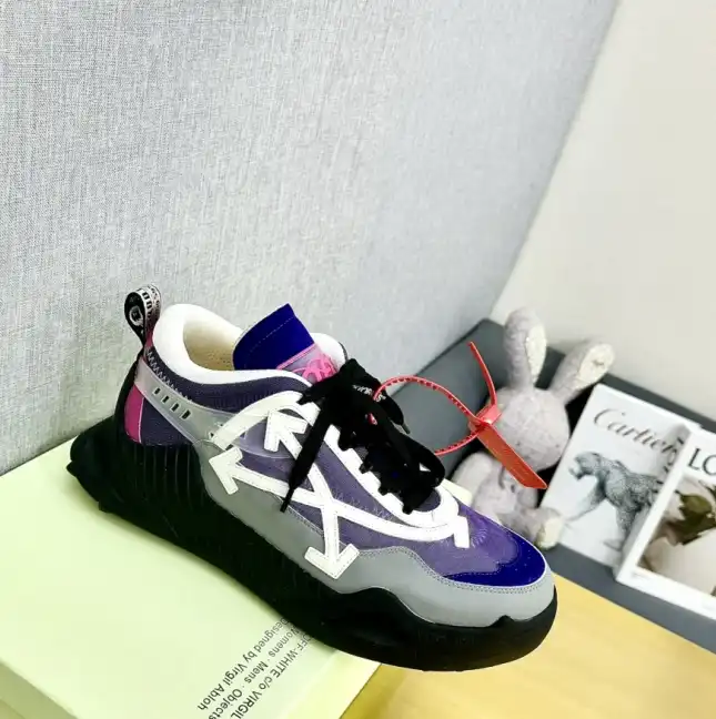 hype Off-White Sneakers