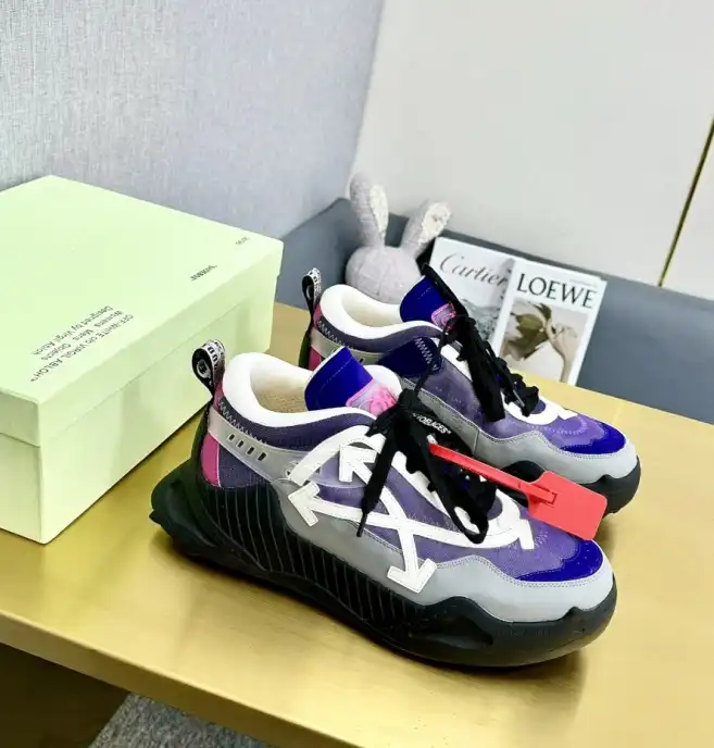 hype Off-White Sneakers