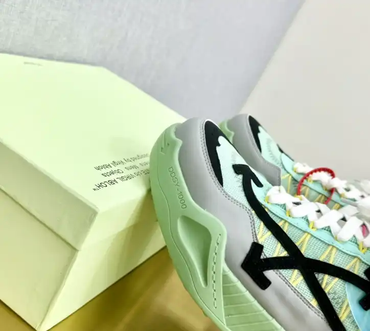 hype Off-White Sneakers