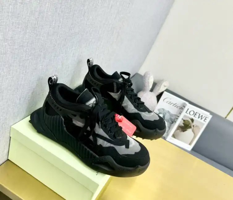 hype Off-White Sneakers