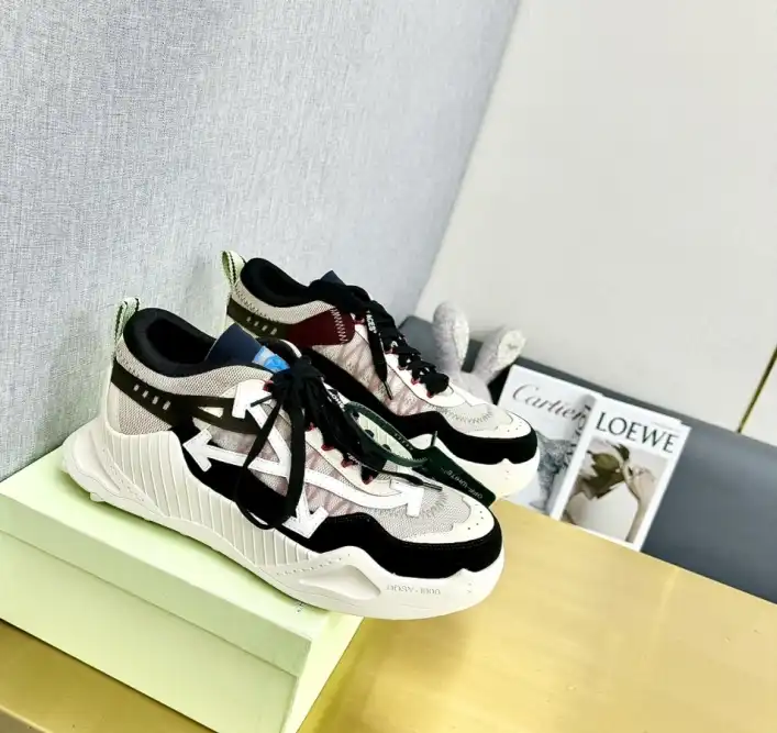 hype Off-White Sneakers