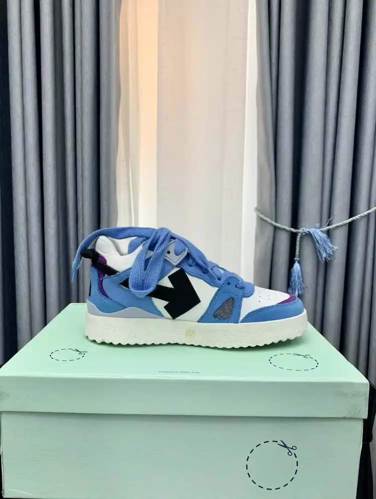 hype Off-White Sneakers