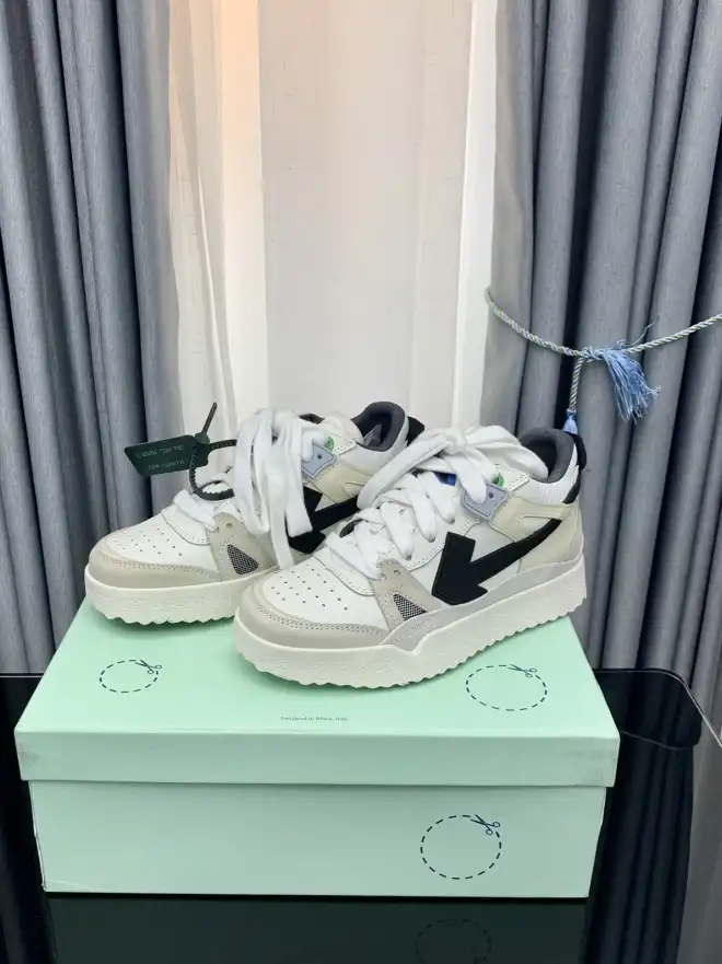 hype Off-White Sneakers