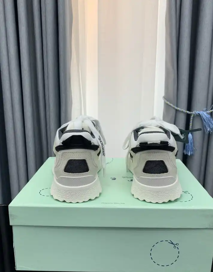 hype Off-White Sneakers