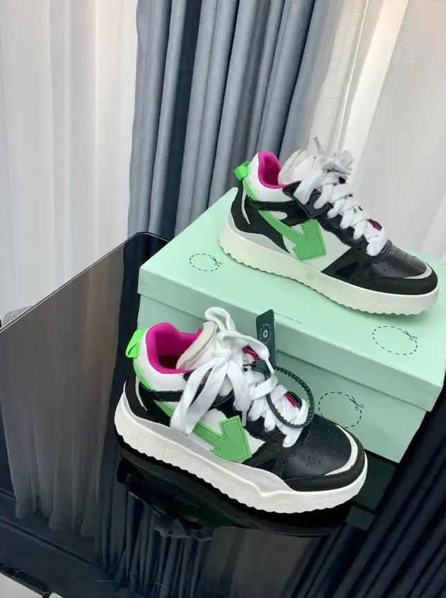 hype Off-White Sneakers