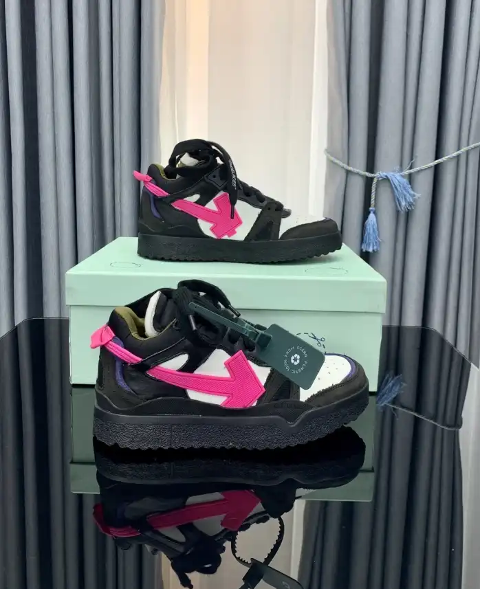 hype Off-White Sneakers