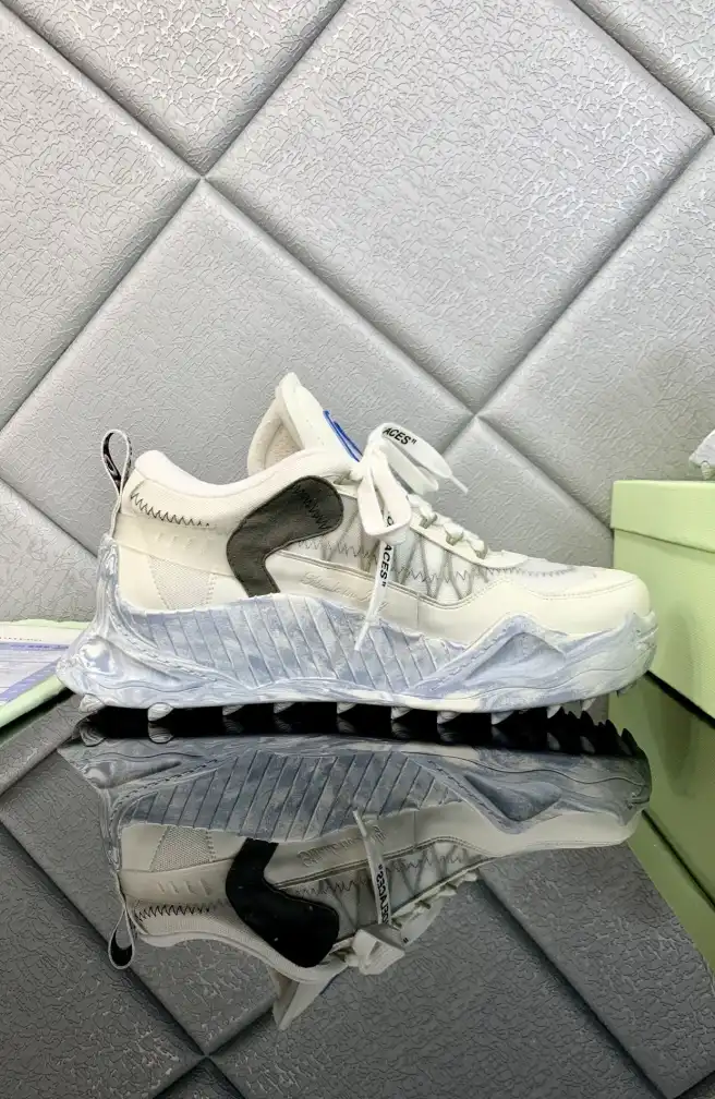 hype Off-White Sneakers