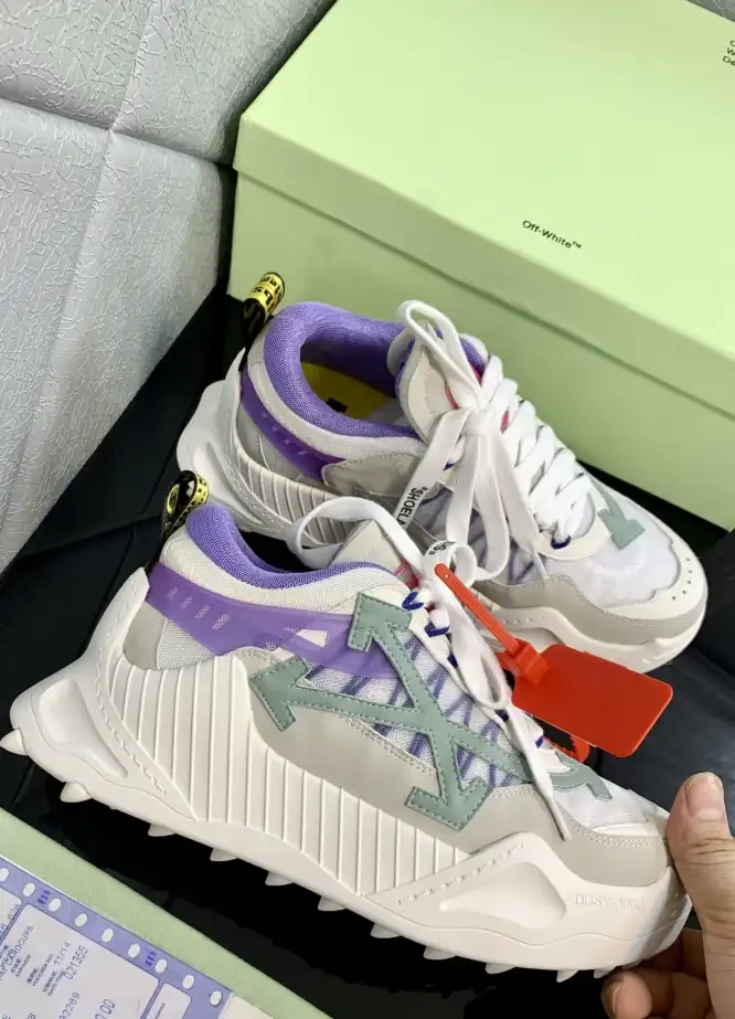 hype Off-White Sneakers