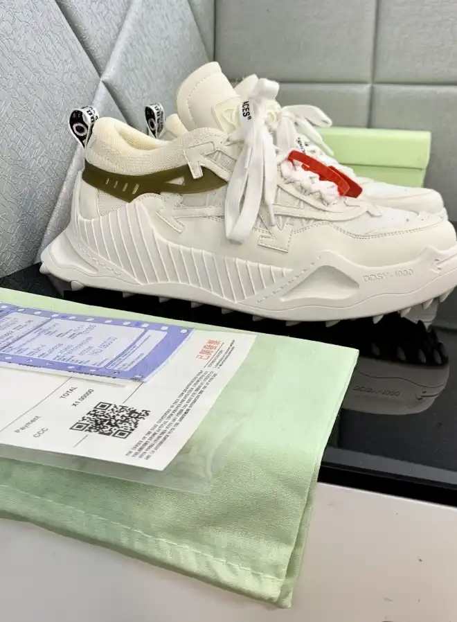 hype Off-White Sneakers