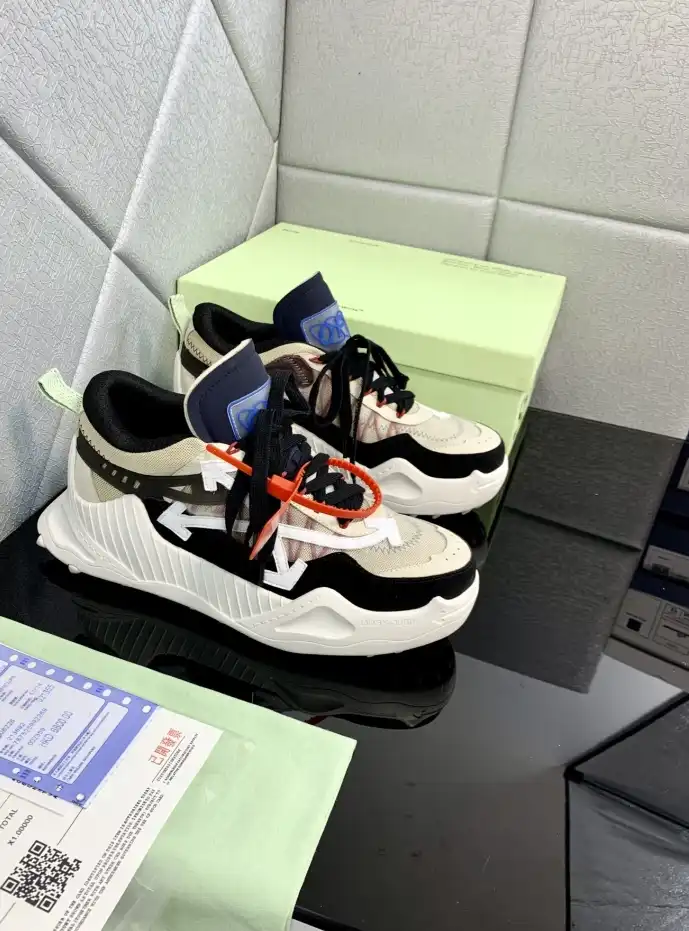 hype Off-White Sneakers