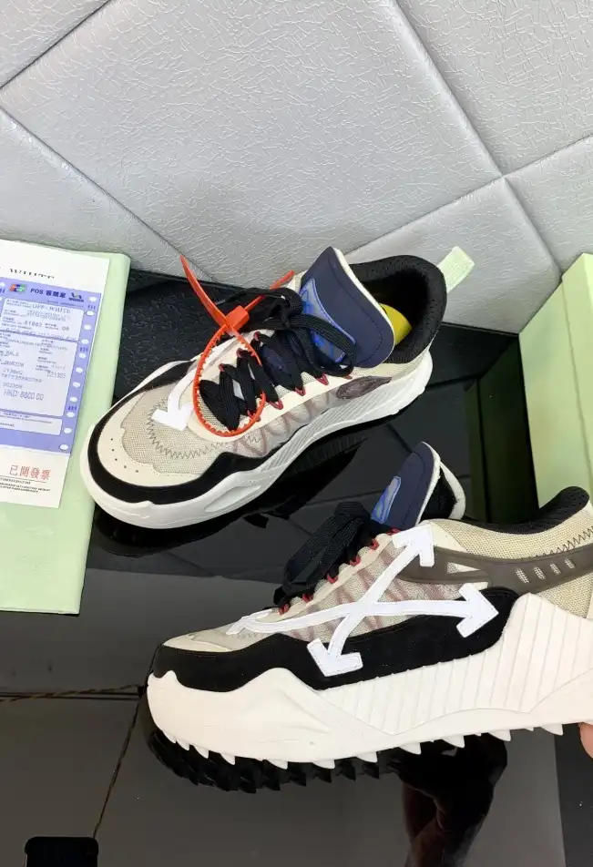 hype Off-White Sneakers