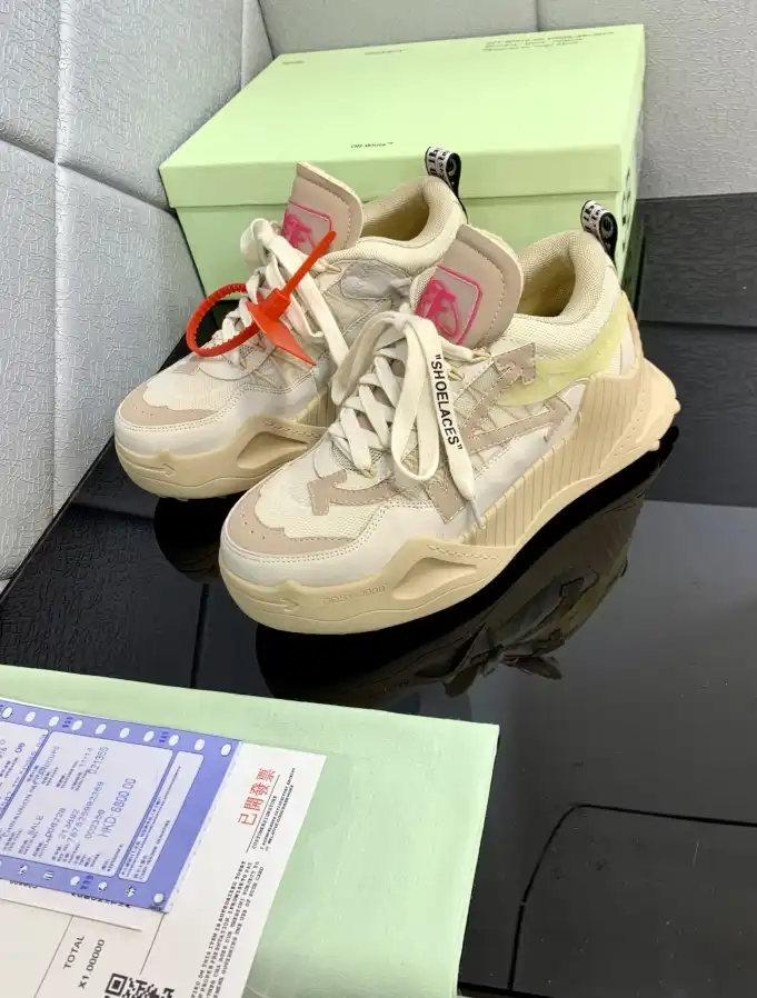 hype Off-White Sneakers