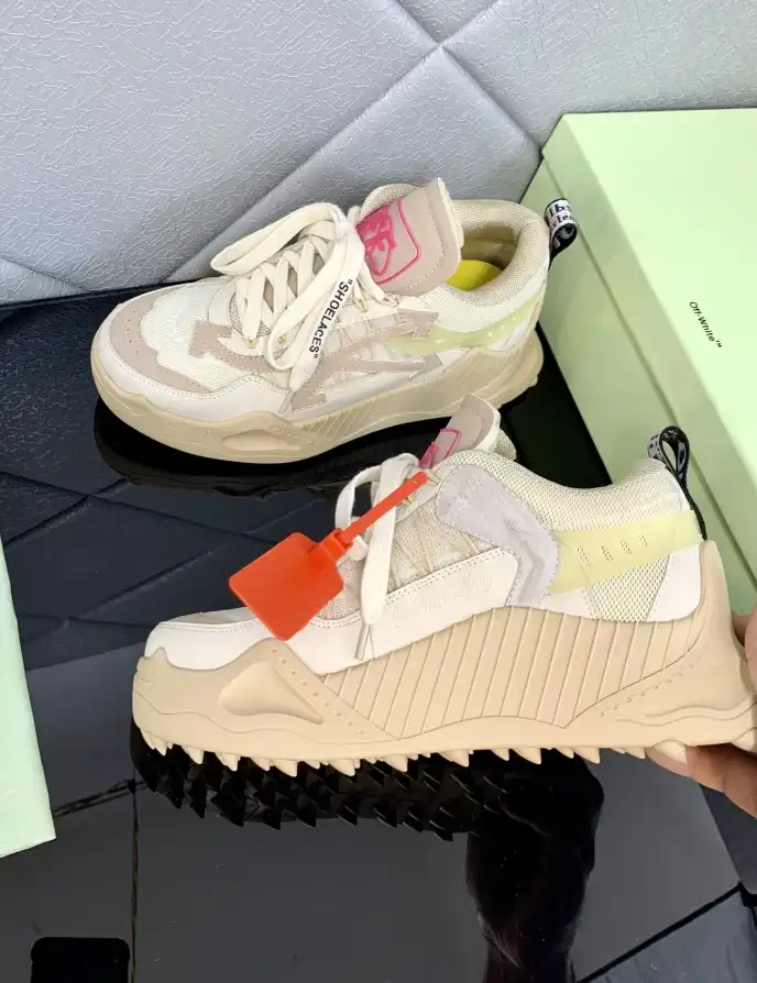 hype Off-White Sneakers