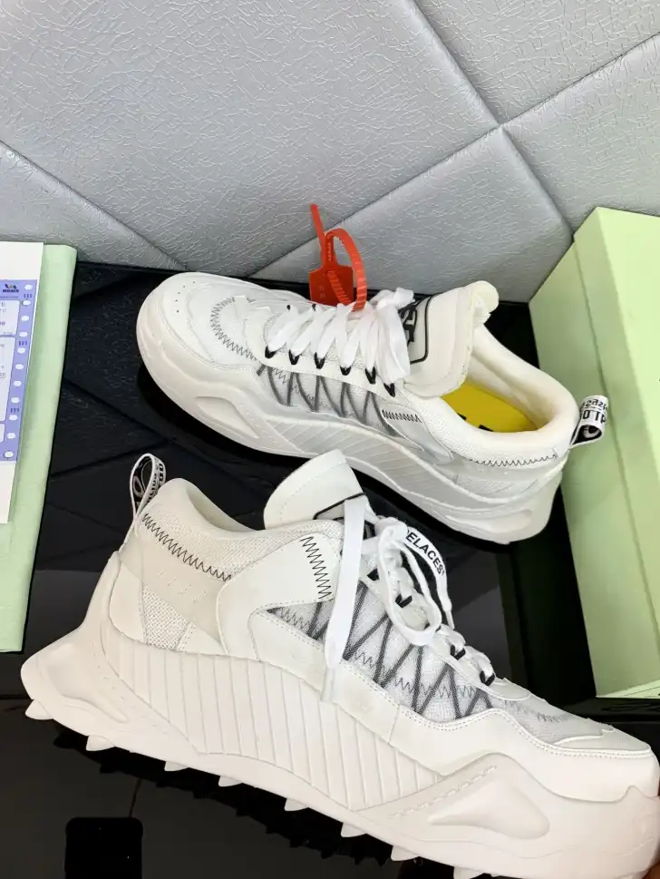 hype Off-White Sneakers