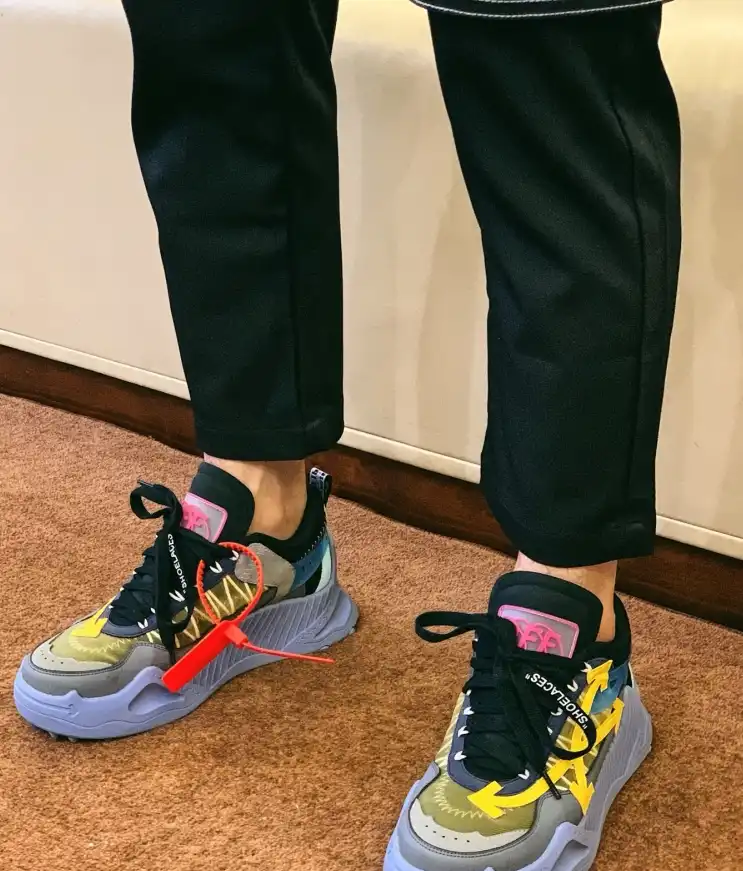 hype Off-White Sneakers