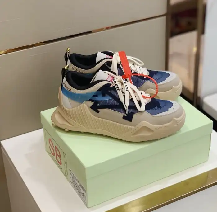 hype Off-White Sneakers