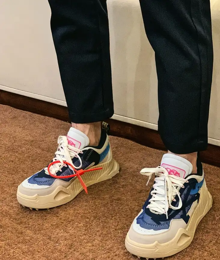 hype Off-White Sneakers