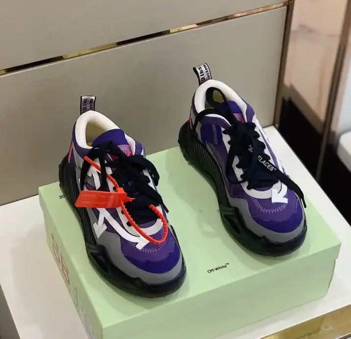 hype Off-White Sneakers