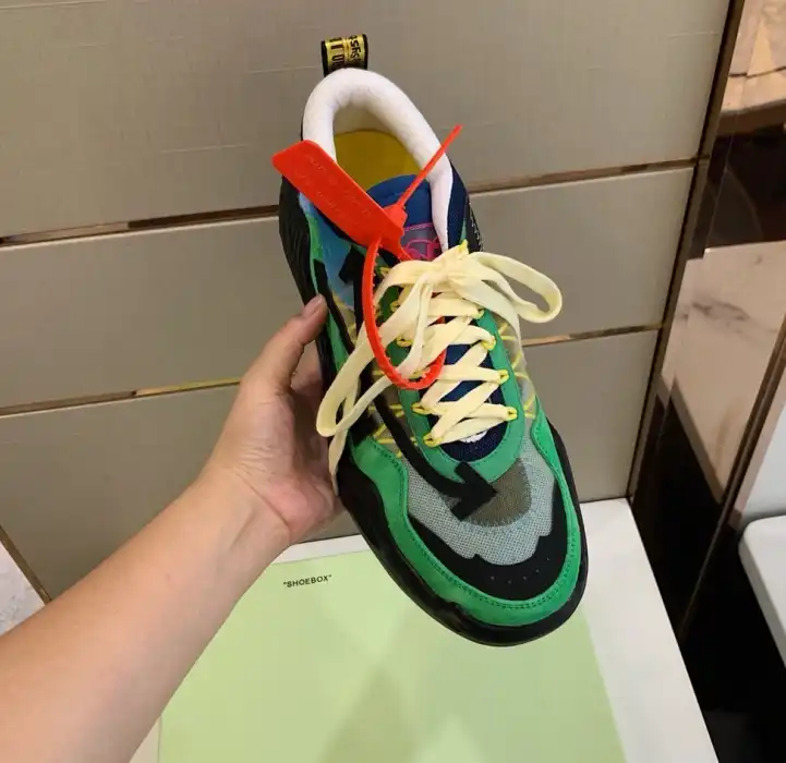 hype Off-White Sneakers