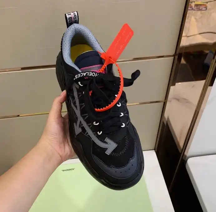 hype Off-White Sneakers