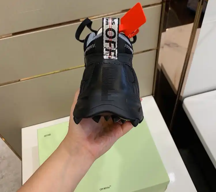 hype Off-White Sneakers