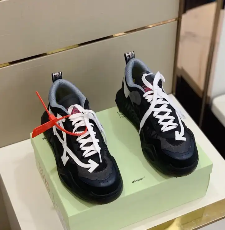 hype Off-White Sneakers