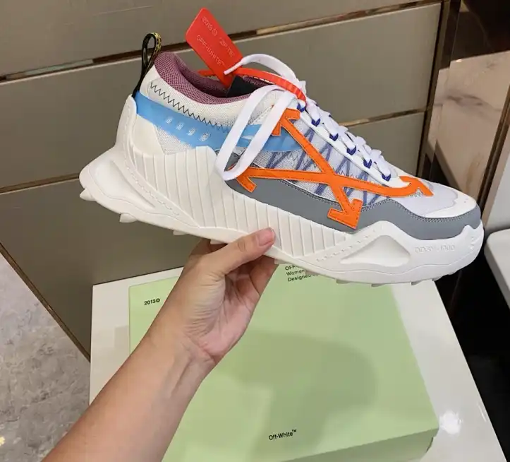 hype Off-White Sneakers