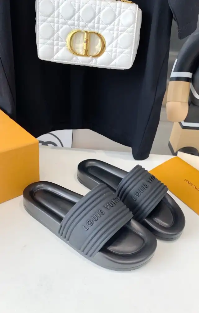 hype LV Slippers