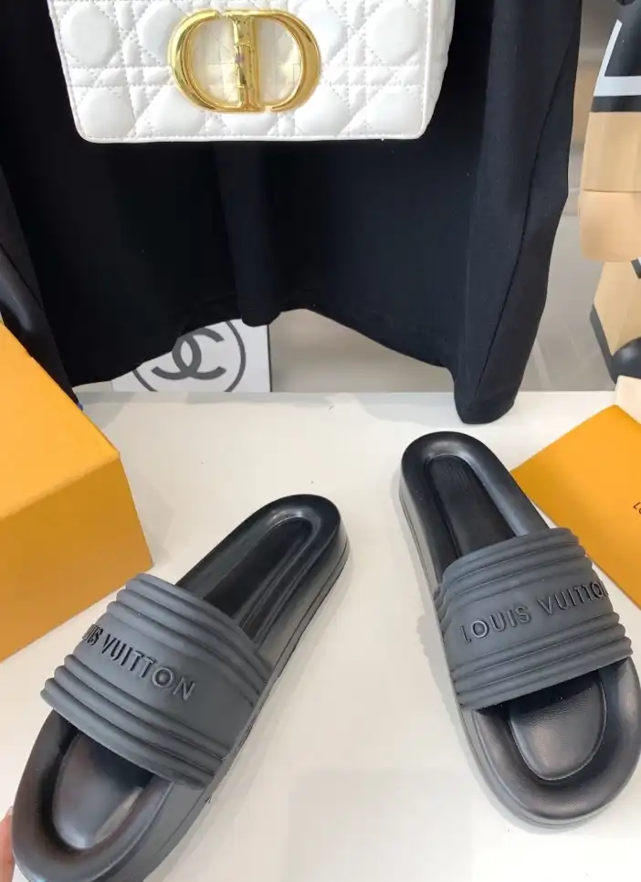 hype LV Slippers