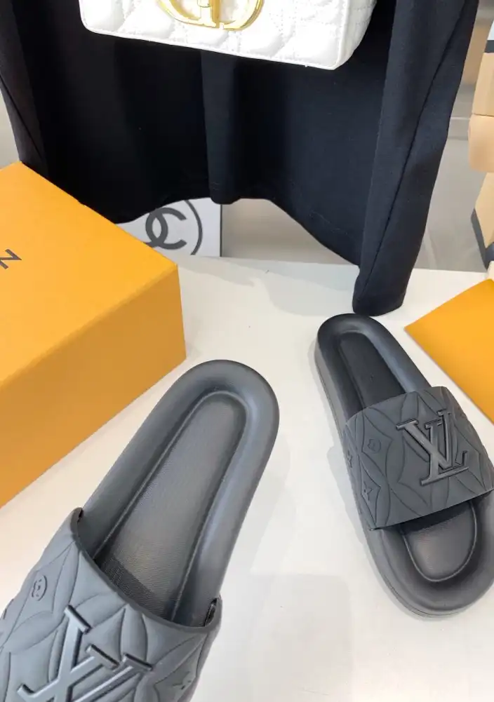 hype LV Slippers