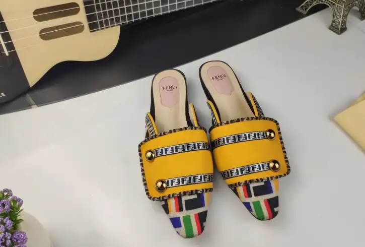 hype Fendi Slippers