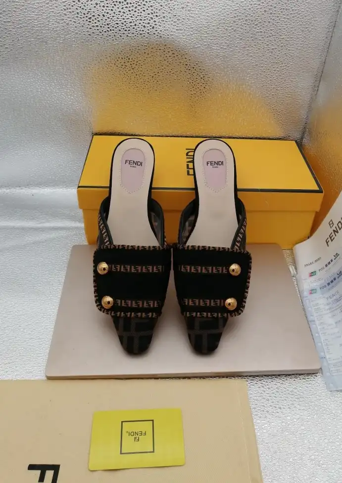 hype Fendi Slippers