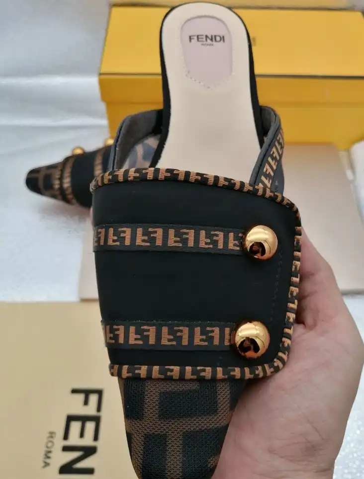 hype Fendi Slippers