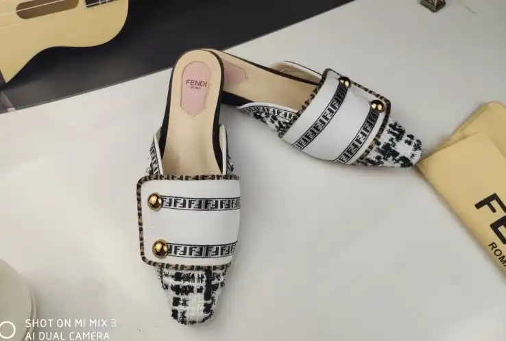 hype Fendi Slippers