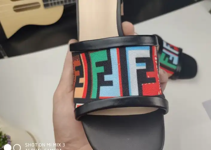 hype Fendi Slippers