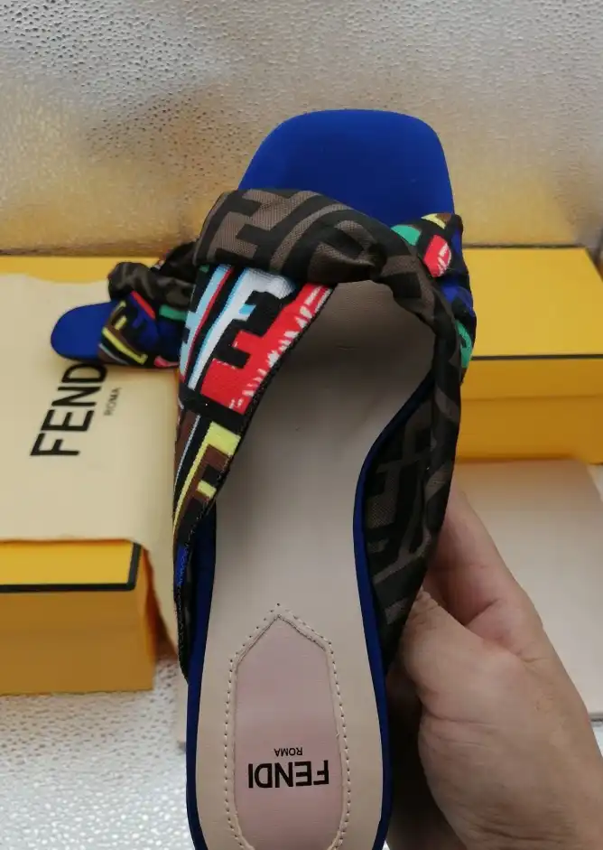 hype Fendi Slippers