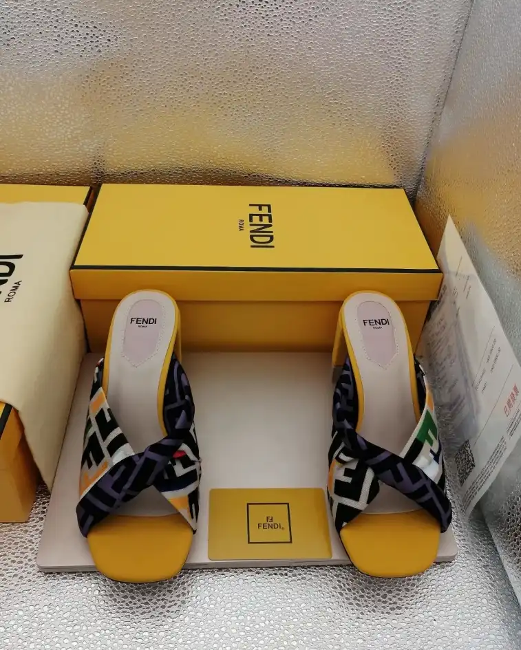 hype Fendi Slippers