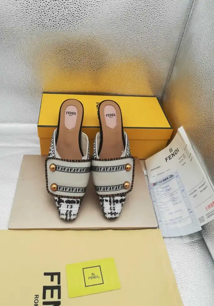 hype Fendi Slippers