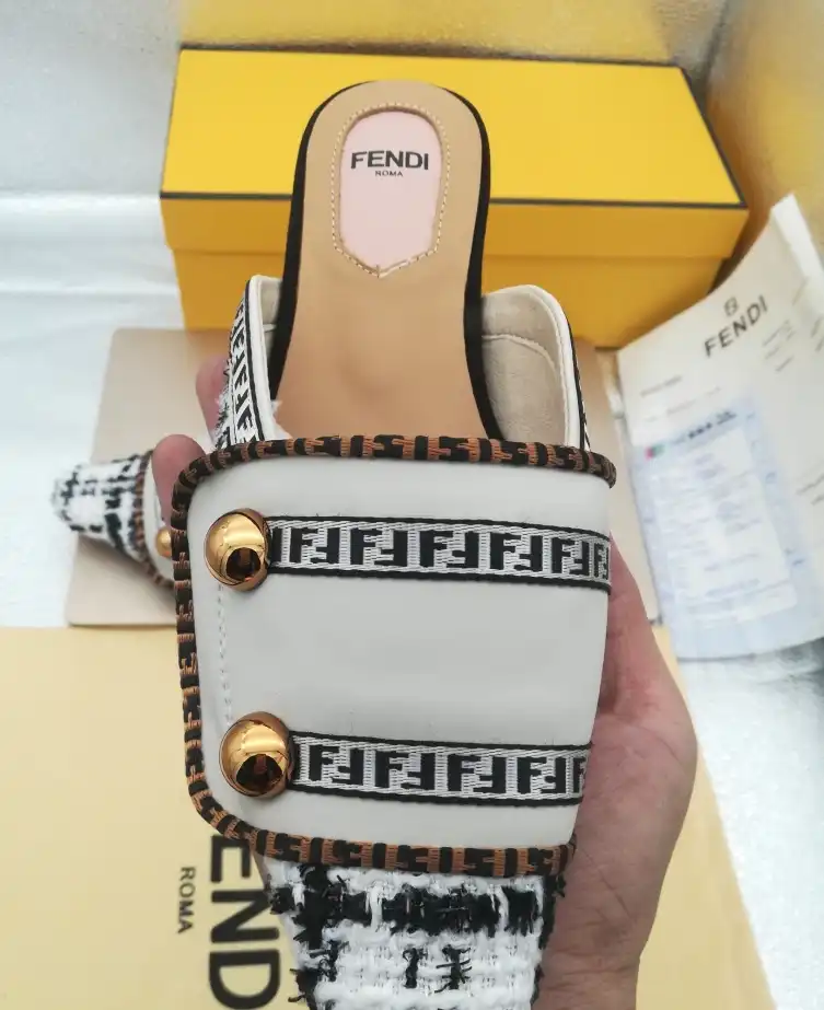 hype Fendi Slippers