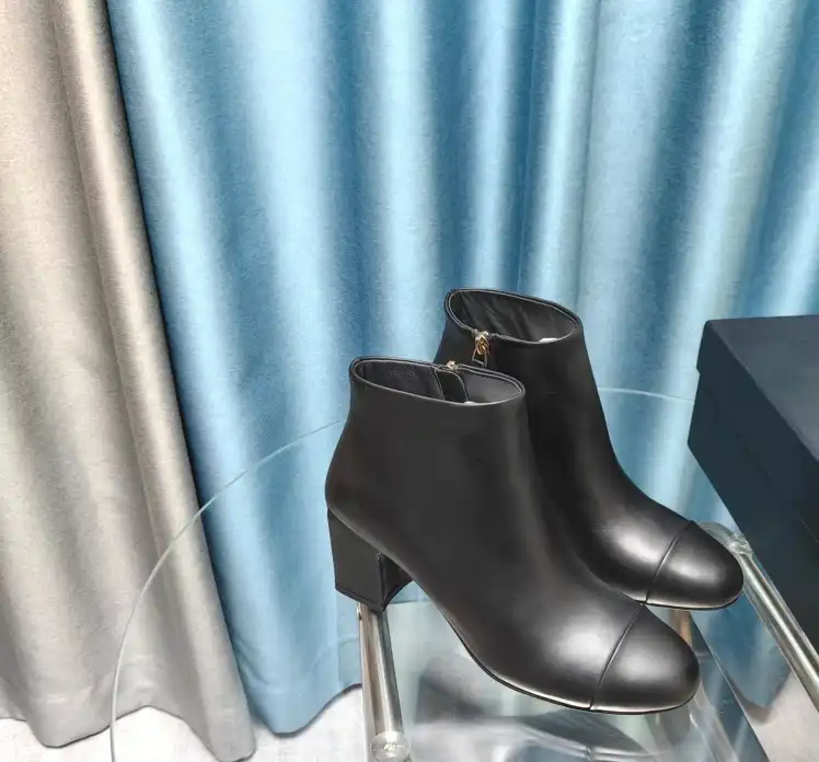 hype Chanel Boots