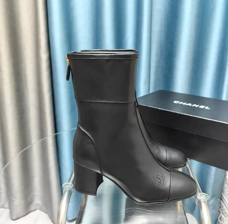 hype Chanel Boots