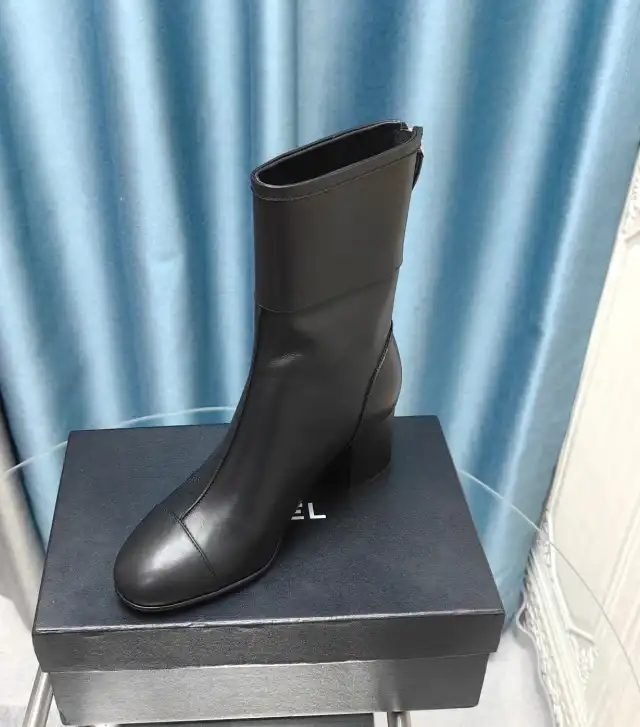 hype Chanel Boots