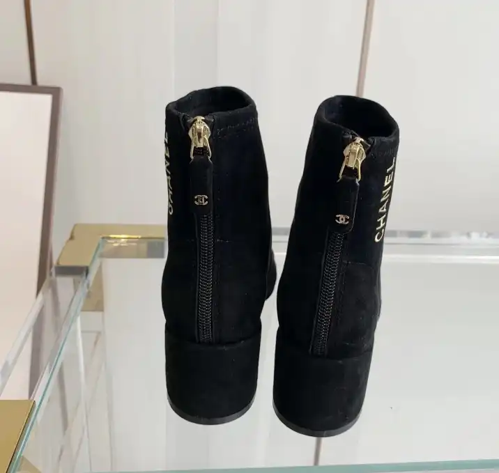 hype Chanel Boots