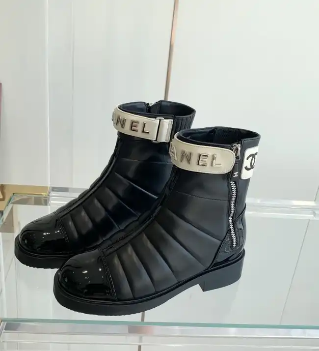 hype Chanel Boots